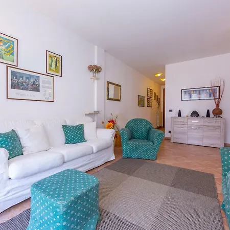 Montecatini Sleeps 4 Wifi *