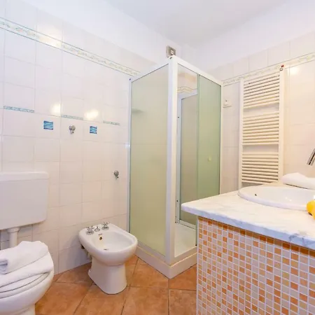 Appartement Montecatini Sleeps 4 Wifi *